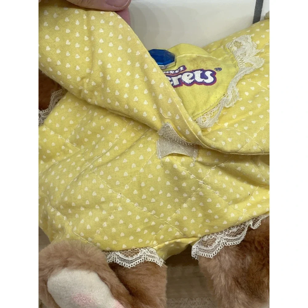 Vintage Galoob Sweet‎ Secrets Purse Pal Yellow Dog Puppy Toy Dress Up Bag 90s